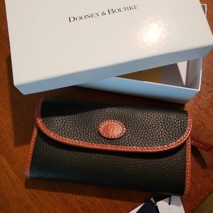 Brand New Dooney and Bourke SF Giants Wallet
